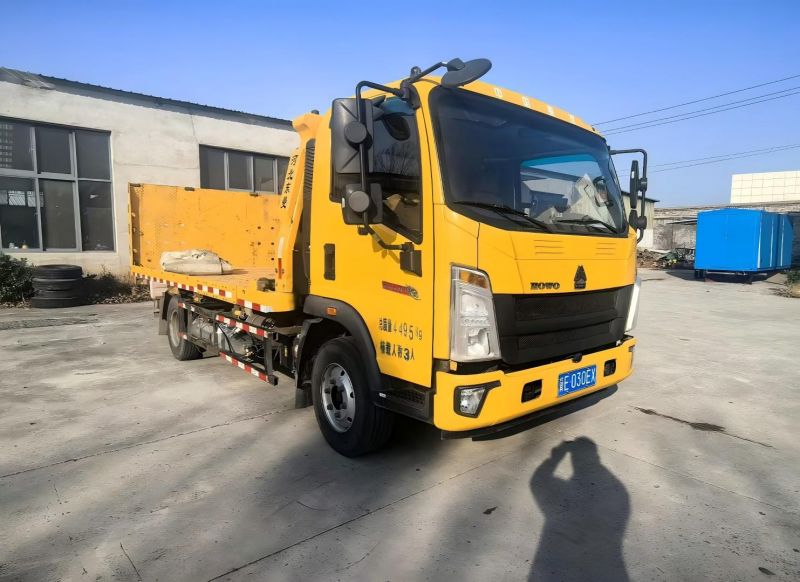 輕型載貨專(zhuān)項(xiàng)作業(yè)車(chē)